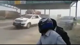 Gangster entry in toll