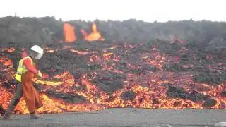 Sampling basalt lava, Holuhraun, B&aacute;r&eth;arbunga, Iceland.