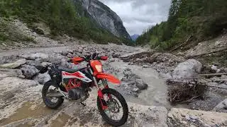 forcella lavardet e le malghe della carnia in sella al ktm 690