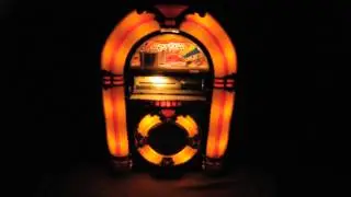Thomas CR-11 Jukebox AM/FM Radio