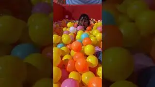 LET'S PLAY  | VR GAMES | EA Mall | Jump on Let&rsquo;s Play trampoline like you vibe to every Avial beat!