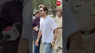 Karan Tacker Arrived To Cast His Vote at the polling booth today🤍#karantacker #galatta