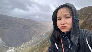 Hiking Glendalough Mountain Ireland. Jenda- Những ng&agrave;y trời bao la