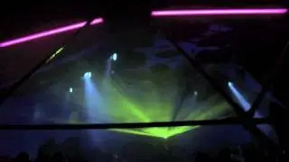 good eatin' at techno time