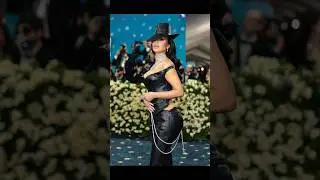 Норт Уэст критикует образы Ким Кардашьян на Met Gala 😳 &laquo;Люди ненавидят их каждый год! #шорты