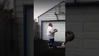 white guys can't jump 😱😱#basketball #shorts