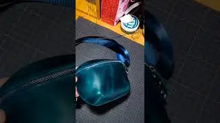 Собрал сумочку на подарок #handmade #leather #leathercraft #leatherwork #leatherworks #leatherbag