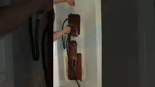 Hutablage Trabant zu Hause reinigen