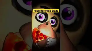 Feeding chica pizza 🍕😊