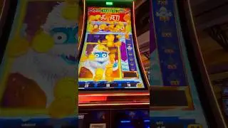 Big win on new Spooky Link slot machine during the Yo Yeti bonus round with $10 bet!