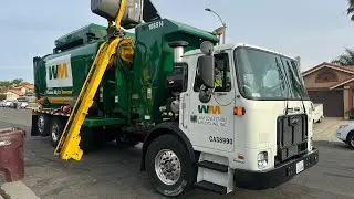 Brand New Autocar ACX Amrep collecting Morning recycle