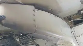 E190 Engine pylon canoe fairing