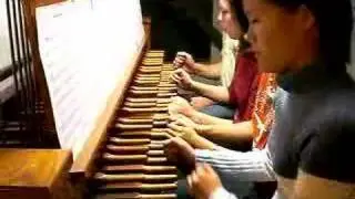 Carol of the Bells for carillon 8 hands