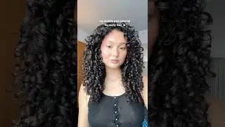 how to style for a no middle part on curly hair 👩🏻&zwj;🦱  #curlyhairtips