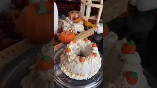 Bake with me a Fall Spice Cake 🍂 #fallbaking #autumnbaking  #falltreats #short