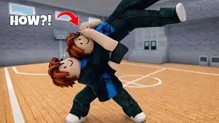 Playing as a Noob in a Roblox School Fight