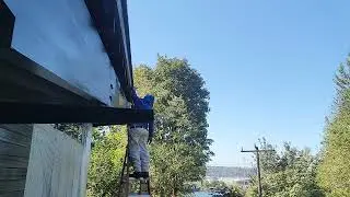 Pintura protector para madera  aceitando las vigas y toda la madera,