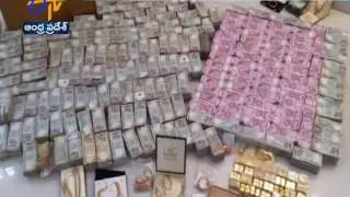 IT Officials Mind Blocking Assets Found at Shekar Reddy Houses