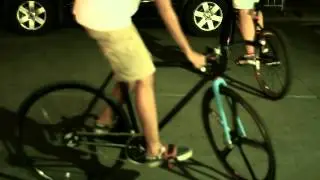 Friends, beers and fixed gears! (Rekta Silangan)