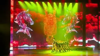 Red Theatre Beijing Acrobatic Show