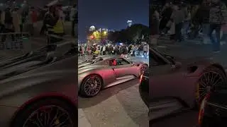 A Porsche 918, a top-of-the-line car worth 15 million yuan, was spotted in Shanghai late at night