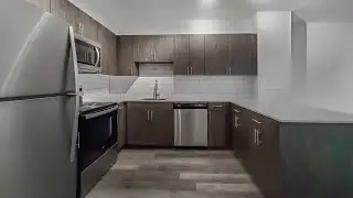 A 2-bedroom, 2-bath #2205 at the Loop's landmark Century Tower