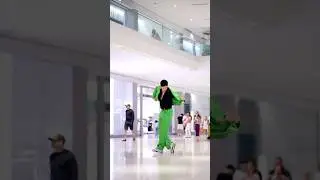 Sometimes you just have to stop and glide to some Michael Jackson 😝😎