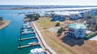 Perfect for the Entertainer and Boat Enthusiast in Hampstead, North Carolina