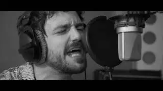 A Tiro - Mi Desierto (Videoclip Oficial)