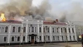 🇺🇦 Burning building of the Security Service of Ukraine (SBU), the main government security agency