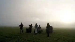 PIEVOS - Bežadi ūkanotas ryte
