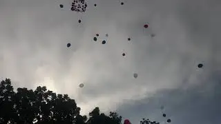 Pelepasan balon tanda kembalinya Indonesia Muda Senayan kembali ke Lapangan Basket Outdoor Senayan