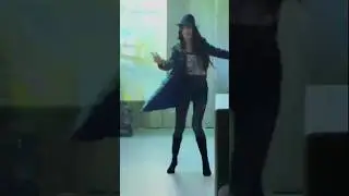 Лёгкость, ритм, латина и кураж! #dance #baila #girl #legs #fast #jacket #joy #latin #music #beauty