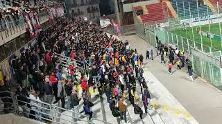 TARANTO-ANDRIA!!!ANDRIA ANDRIA VAFFANCULO!!!!