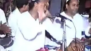 سیرِ گلشن کون دیکھے دشتِ طیبہ چھوڑ کر​
سوئے جنت کون جائے در تمہارا چھوڑ کر​
​