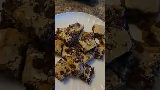 Super easy Choco-Licious Blondy Bar #easybaking