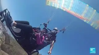 Paragliding in South Africa now accessible to people with disabilities &bull; FRANCE 24 English