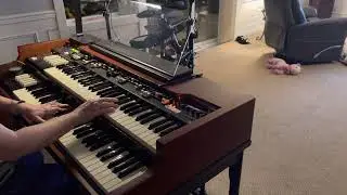 Gospel Hammond XK5, Leslie 3300