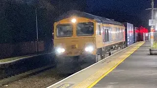 &ldquo;Colchester power signalbox&rdquo; 66704 4E21 with 37 containers 17;08 40L Lea Road 5/11/2025