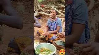 Tribal Family Sharing a Meal🍲🌿😍🥰#TribalLife #TraditionalFood #FamilyMeal&lrm;&lrm; #africa #shortsvideo #yt