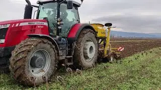 Seeding into extreme wet conditions of Bulgaria Claydon Evo M3F pulled  by Massey Ferguson 8737