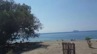 Karibu Strandbar am Strand von Komos auf Kreta (September 2019)