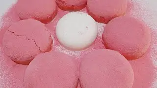 ASMR satisfying baking soda pink delight #oddlysatisfying #crunchysoda