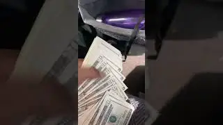 $2500 in 20 & 100 dollar bills 💵