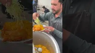 Chiken Baryanii😋 | famous man selling baryani in kohat road peshawer technical clg #youtubeshorts