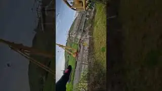 Scott and his kicking of the feet...  #rollercoaster #themepark #legday