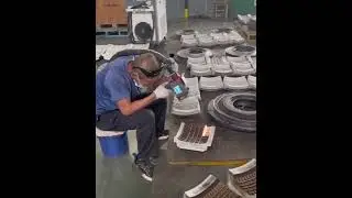 300W pulse Laser Cleaning Machine for Car Wheel Rust Removal Laser Cleaning System