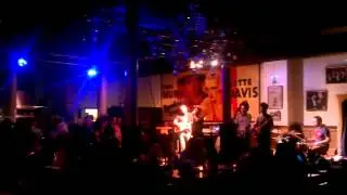 Band Engin Eren Live bij Beyoğlu gecesi in Cinetone 25/01/2014 (Deel 3)