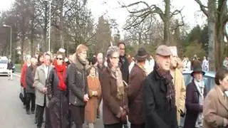 Herbegrafenis Deken Tijssen - processie naar de Petruskerk