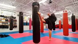 Bag work aka Therapy #martialarts #karate #kickboxing #mma #fighter #fyp #journey #muaythai #boxing